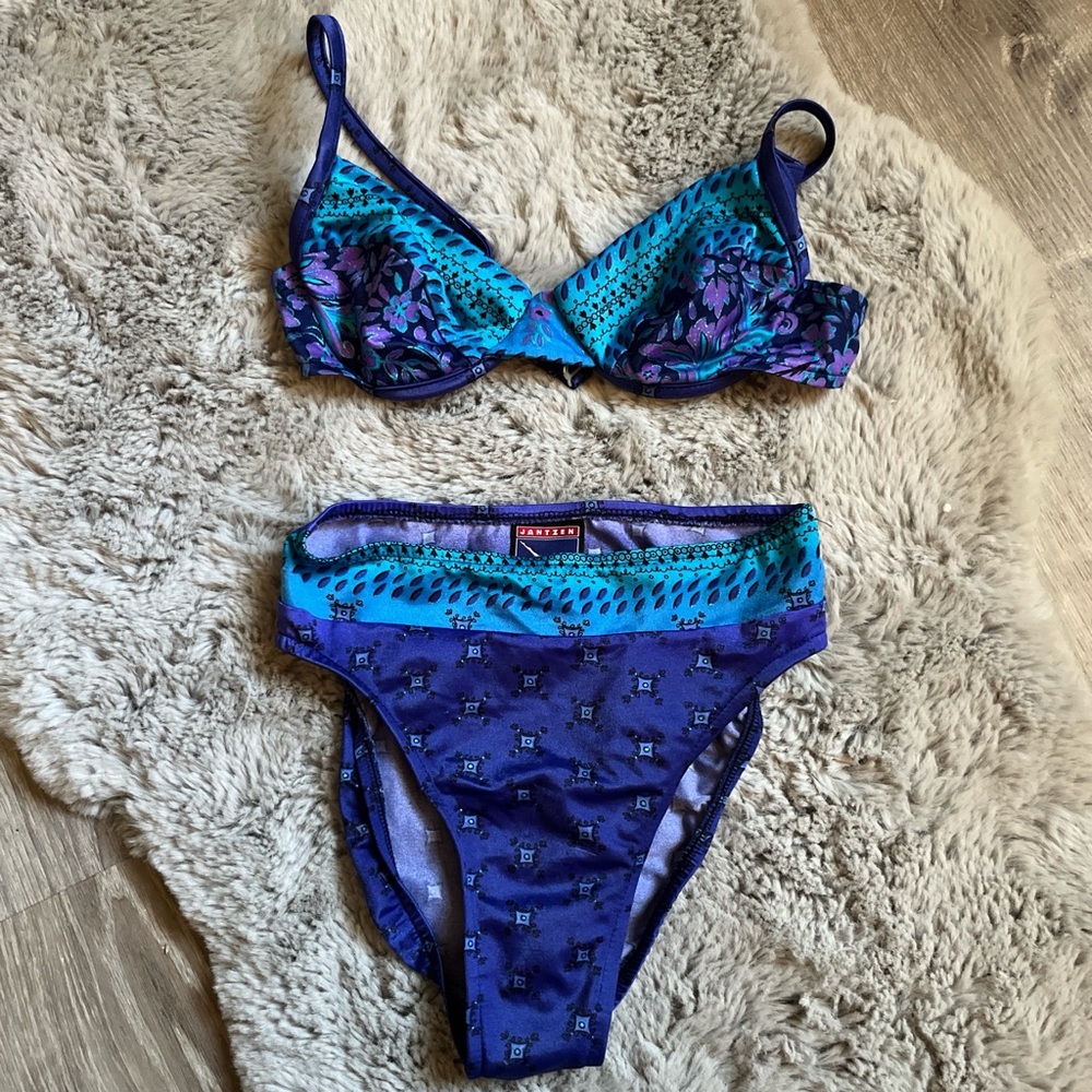 Vintage High Leg Bikini Set